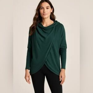 EUC Athleta Purana Wrap Hooded Sweatshirt Forest Green w/ Thumbholes